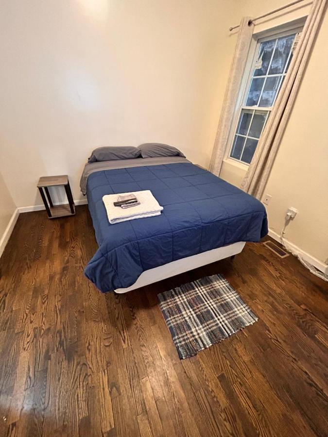 Willoughby Stay Newark Exteriör bild